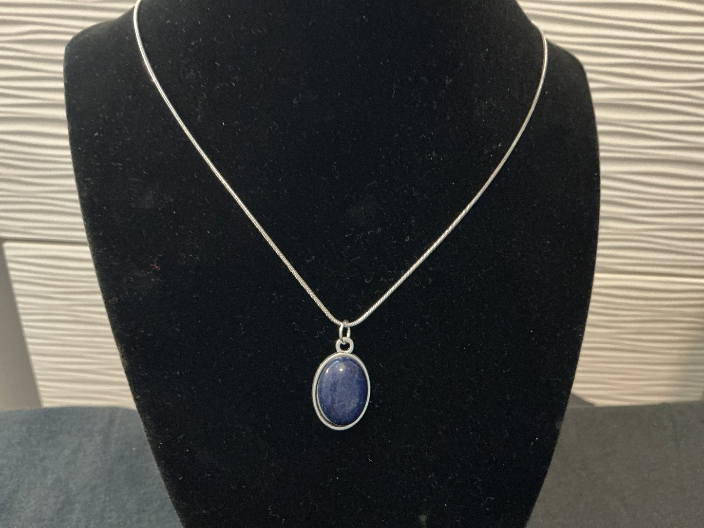 13x18mm Dark Blue Agate Necklace